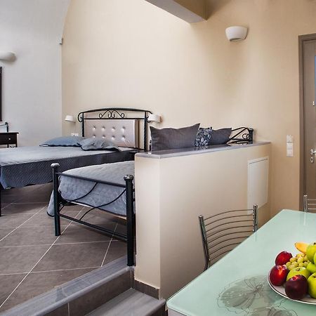 Santa Rinoula Suites Sea Sunset Views Adults Only Мегалохори Екстериор снимка