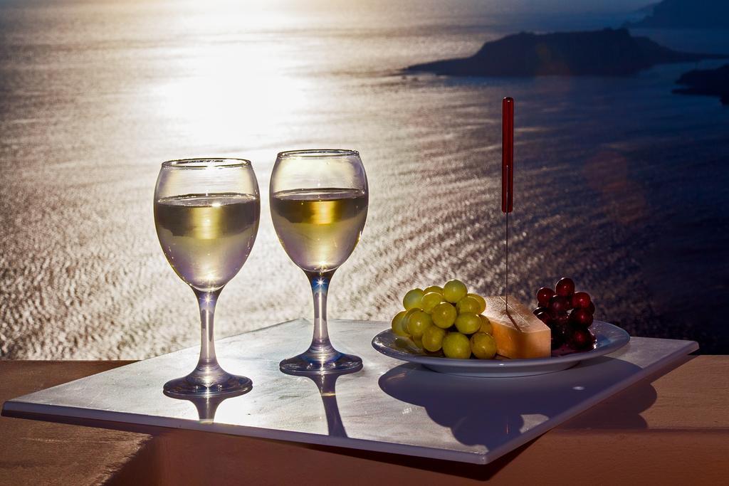 Santa Rinoula Suites Sea Sunset Views Adults Only Мегалохори Екстериор снимка