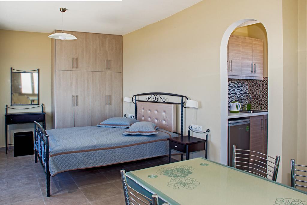 Santa Rinoula Suites Sea Sunset Views Adults Only Мегалохори Екстериор снимка